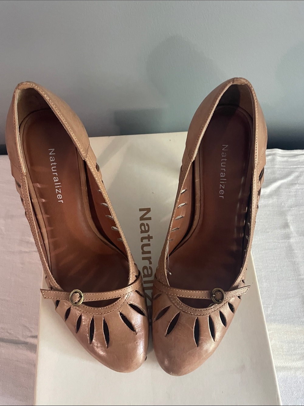 Naturalizer Brown Cutout Leather Heels - Picture 3 of 9